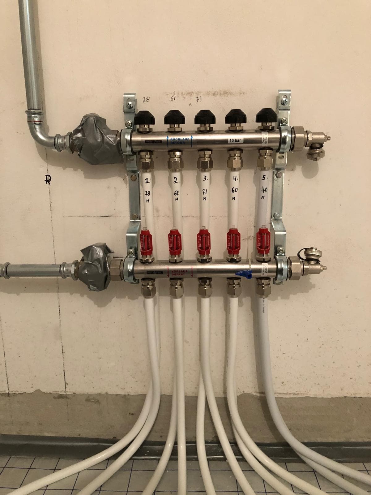 Installation de chauffe eau au sol hydraulique