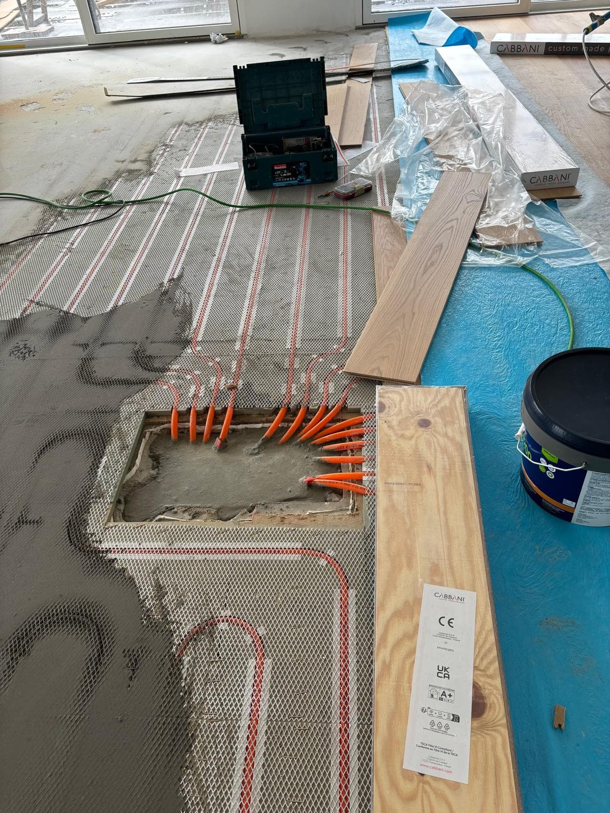 Installation de chauffe eau au sol hydraulique