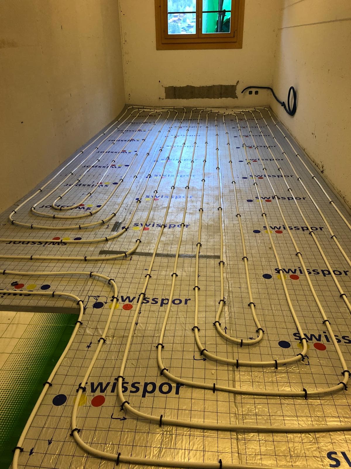 Installation de chauffe eau au sol hydraulique